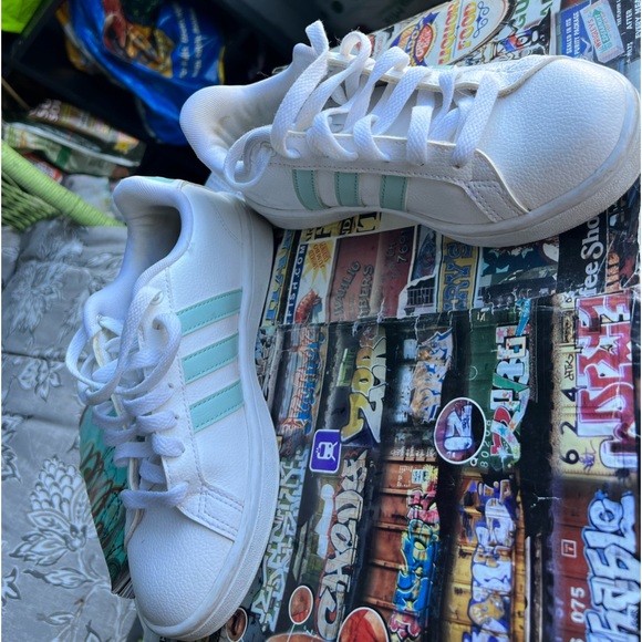 Size 6 Mint Green Stripe Adidas genuine leather Shell-toes w/ Cloud support. - Picture 3 of 5